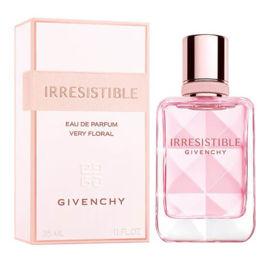 Frasco do perfume Irrésistible Very Floral da Givenchy, disponível na Now Parfum.